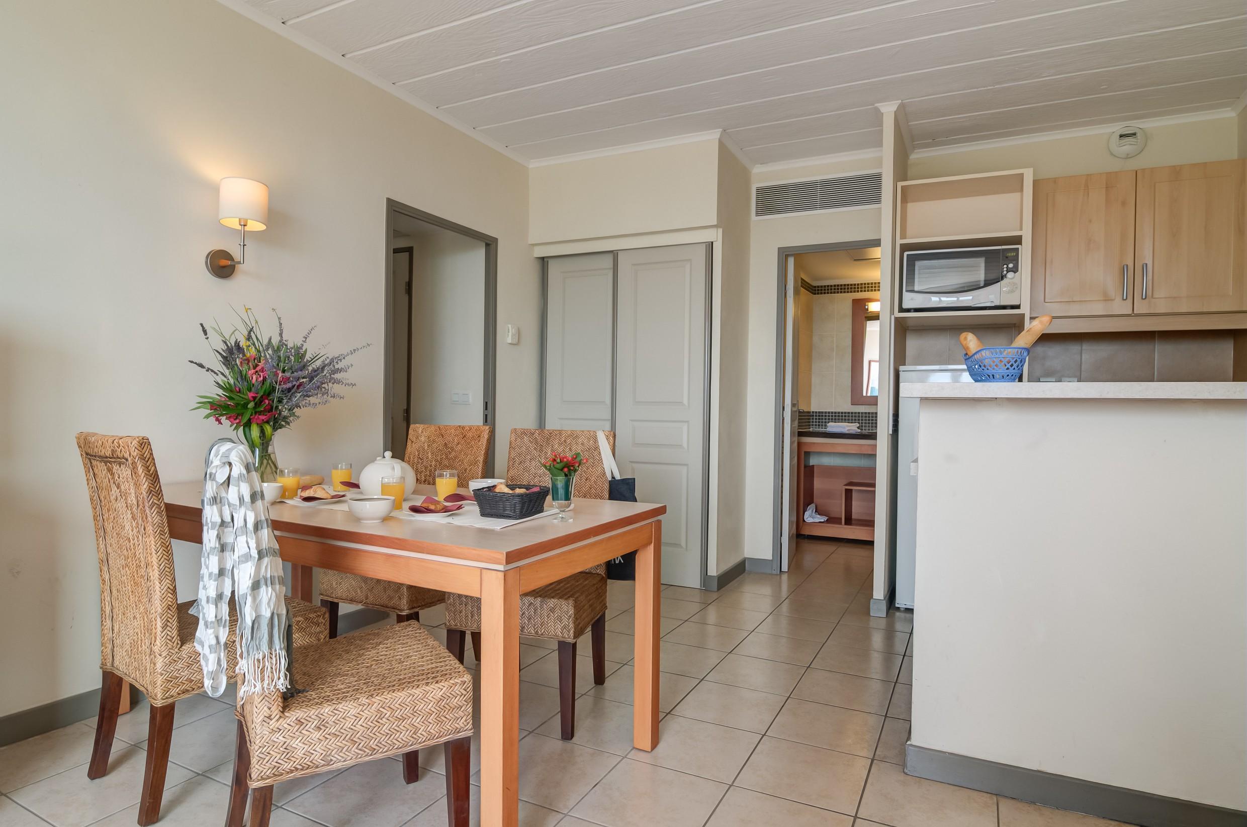 Sowell Hotels Ardeche Grospierres Exteriör bild