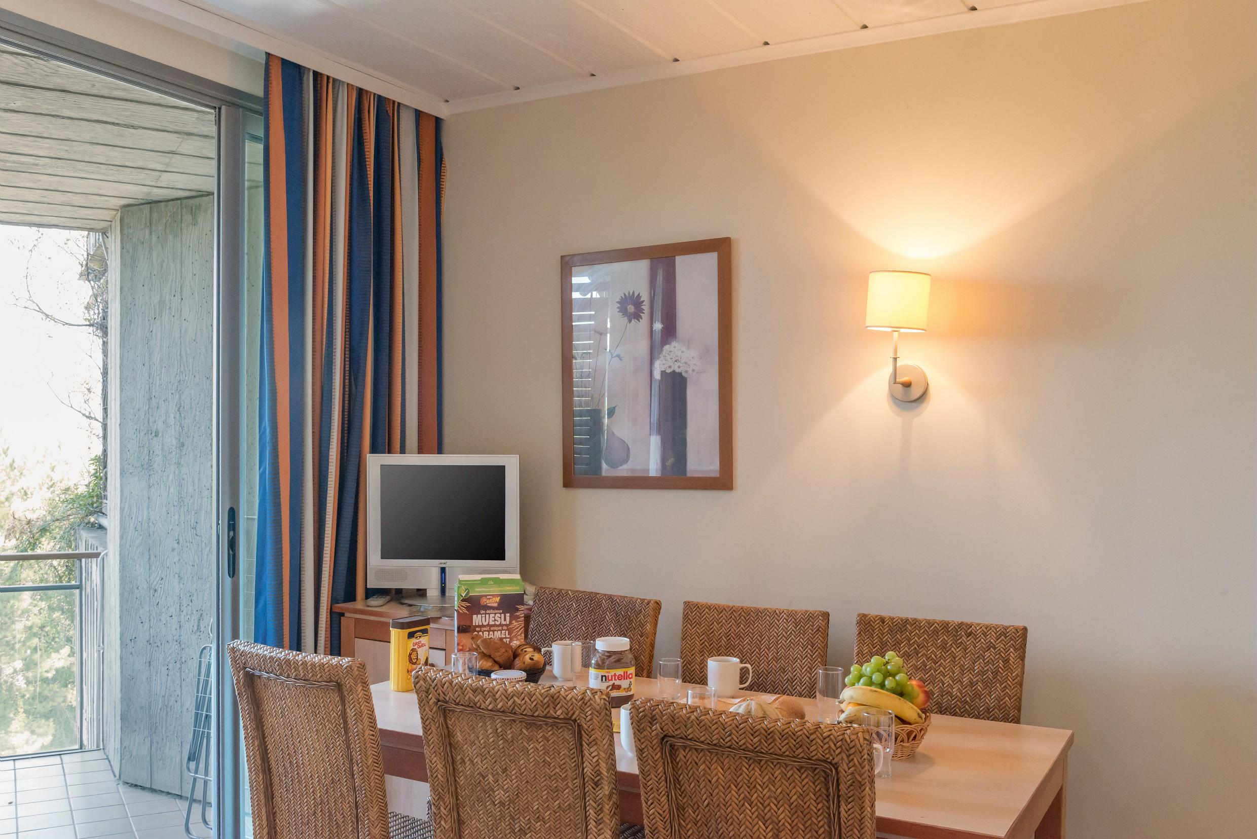 Sowell Hotels Ardeche Grospierres Exteriör bild