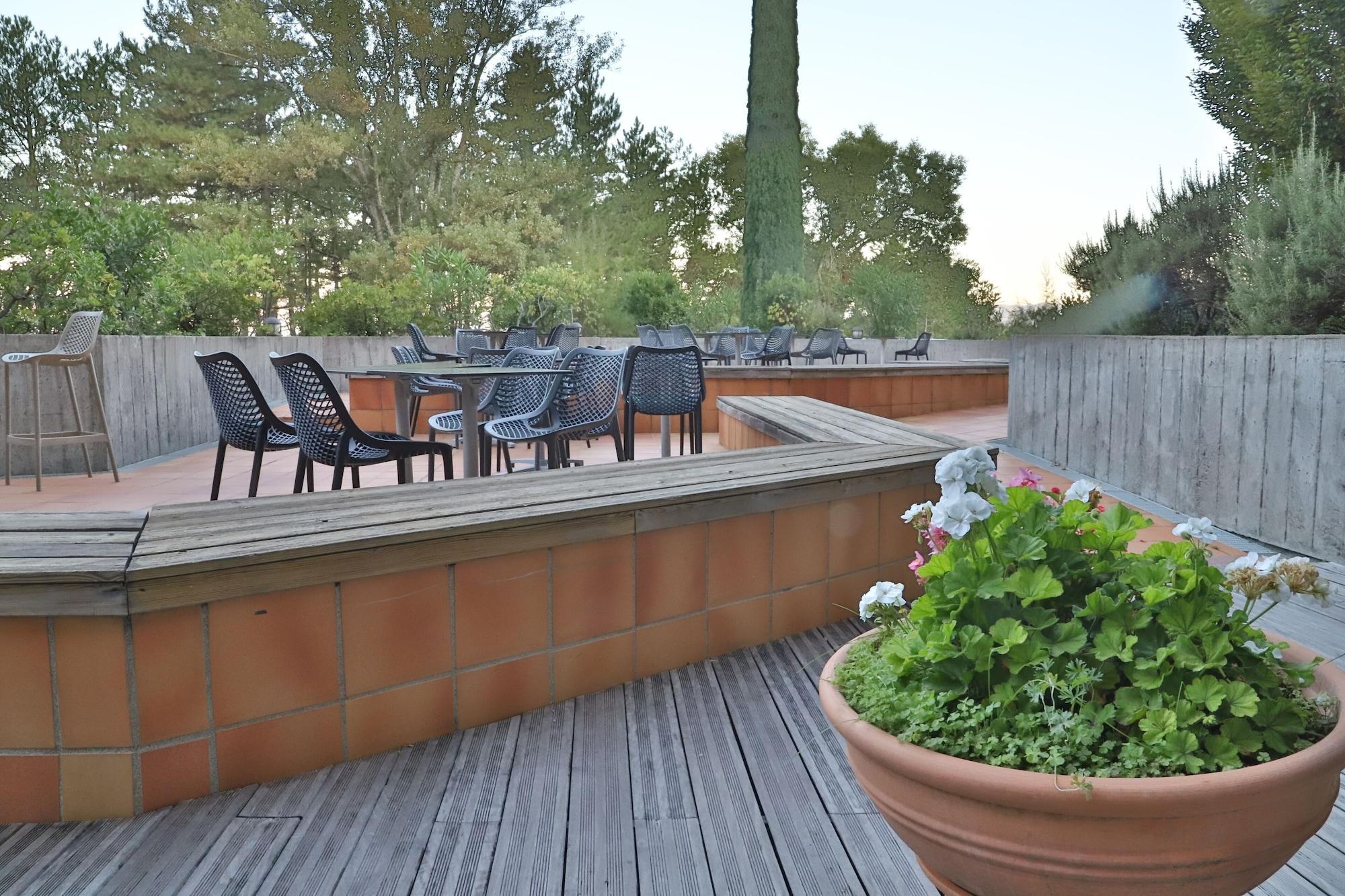 Sowell Hotels Ardeche Grospierres Exteriör bild